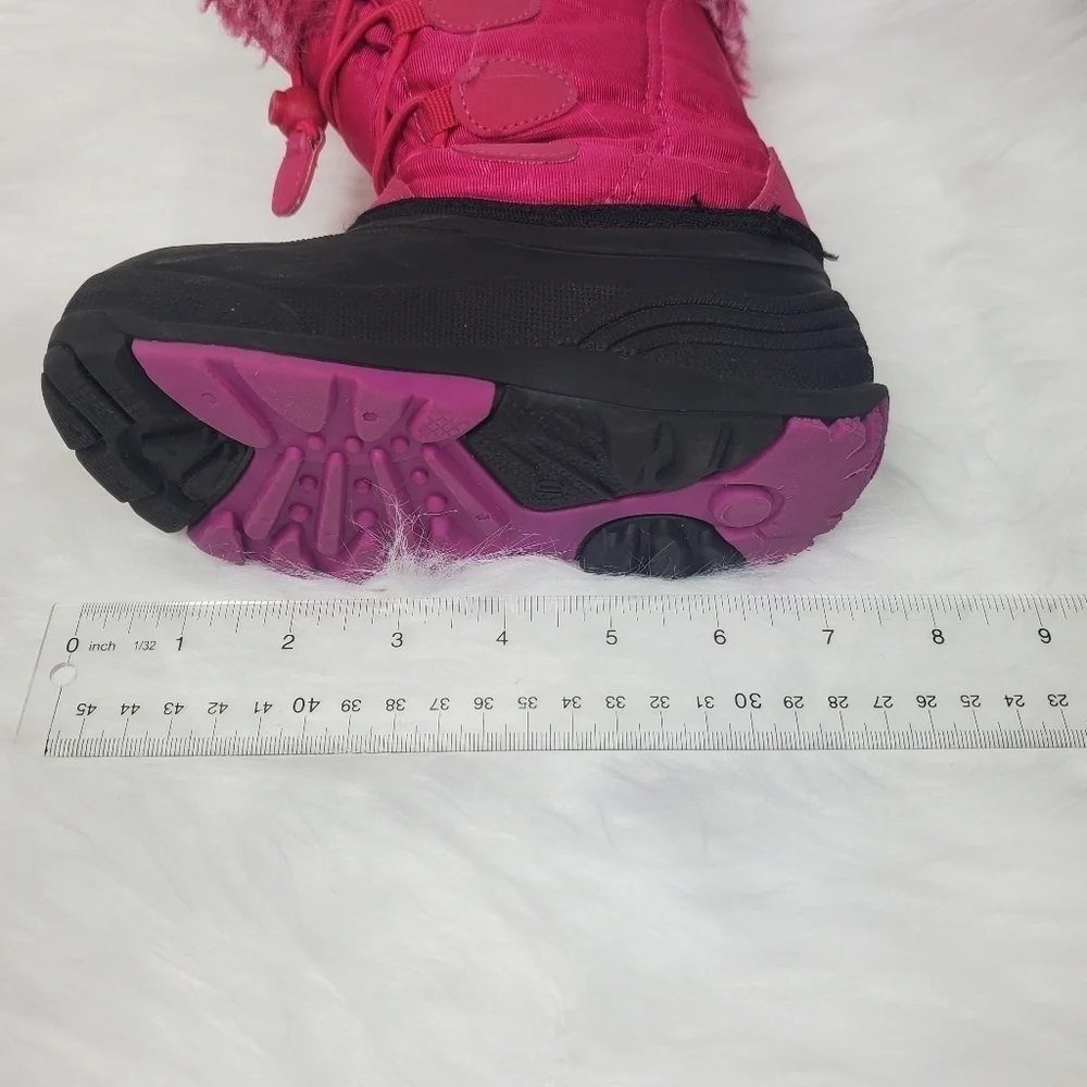 Kamik Winter Boots Girls Soze 10 Pink Fur Lined Snow Winter Warm‎ Grips Fuzzy.